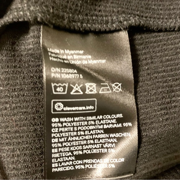 NWOT HUE Denim Leggings - Picture 6 of 12